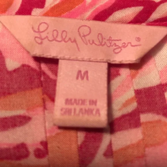 EUC 🌸 Lily Pultizer Pintuck Pinks V -Neck Button 3/4 Sleeve Knee Length Dress - Picture 6 of 9